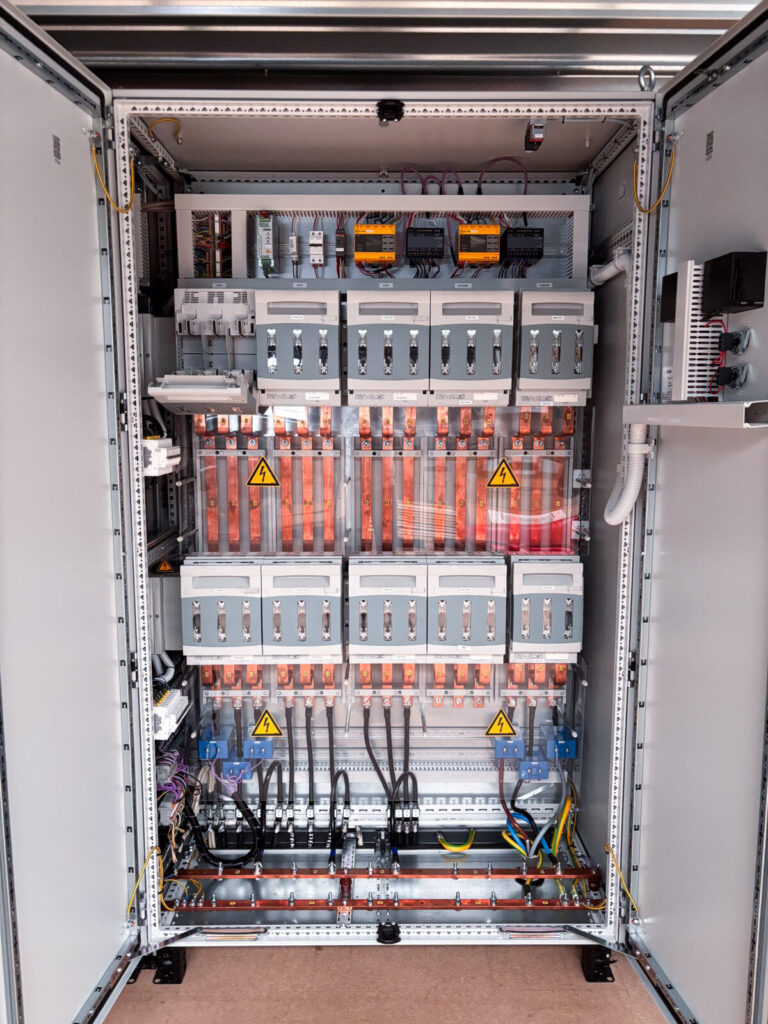 AC & DC distributiesystemen in industriële toepassing